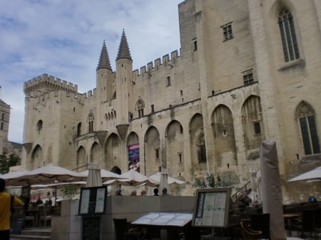 provence-tours-avignon.jpg provence-tours-avignon.jpg