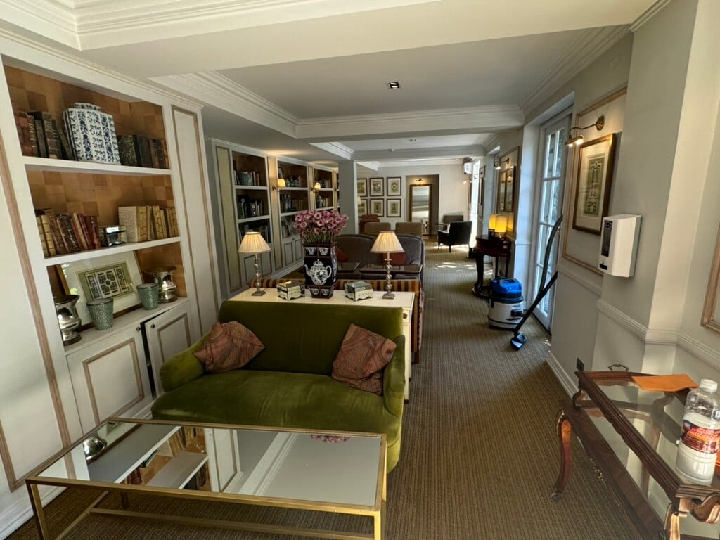 Hotel in Santiago seating area 1