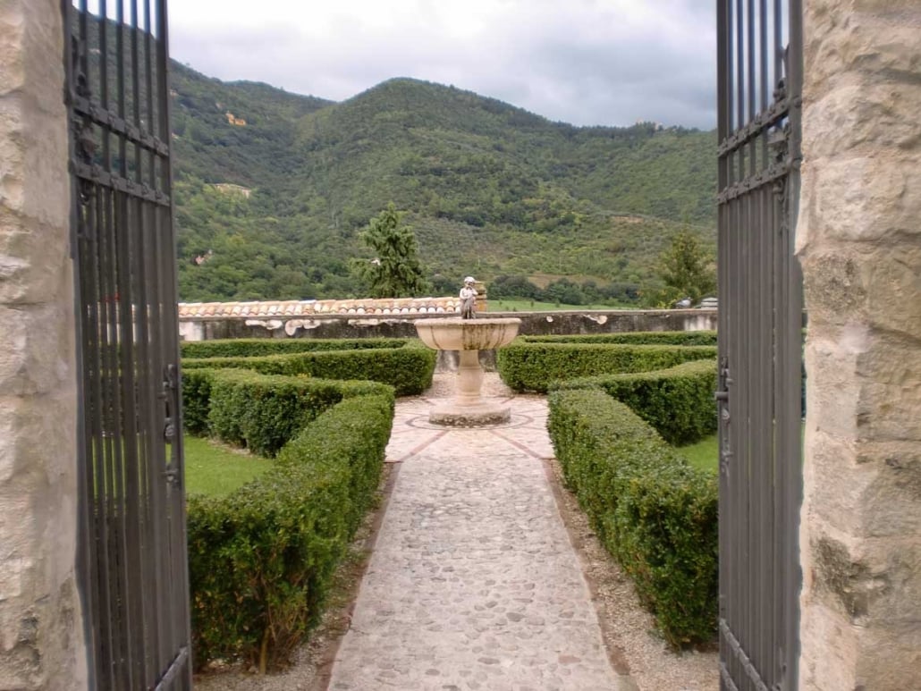Entry gate