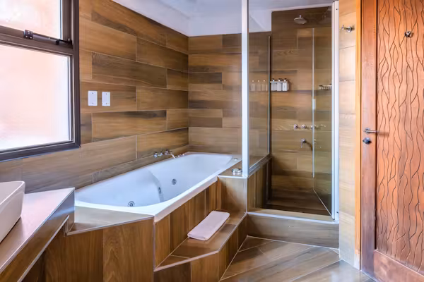 Mendoza hotel-  bath
