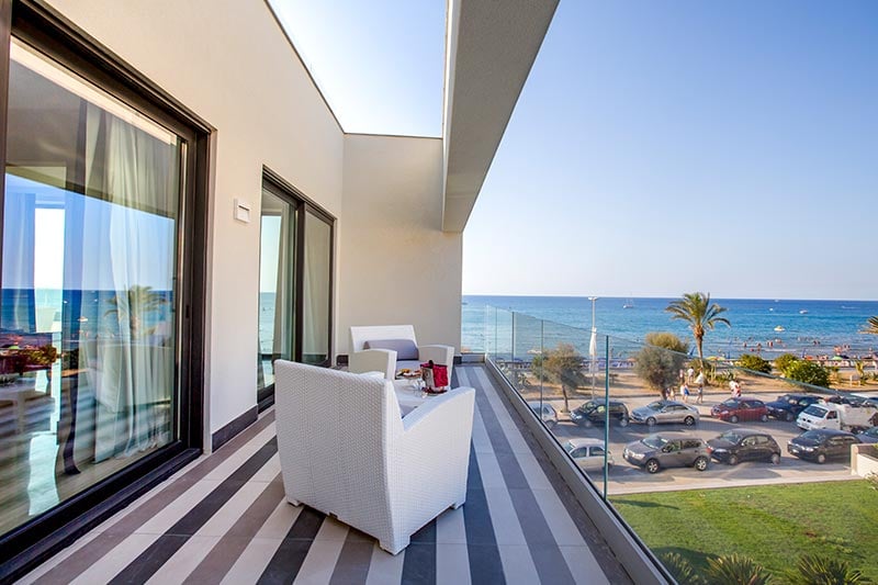  Cefalu superior-room with a balcony